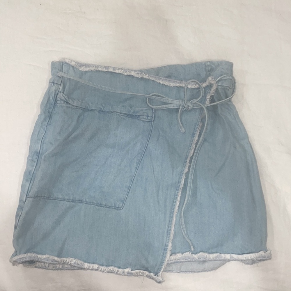 Splendid Denim wrap Skirt. Size medium.
